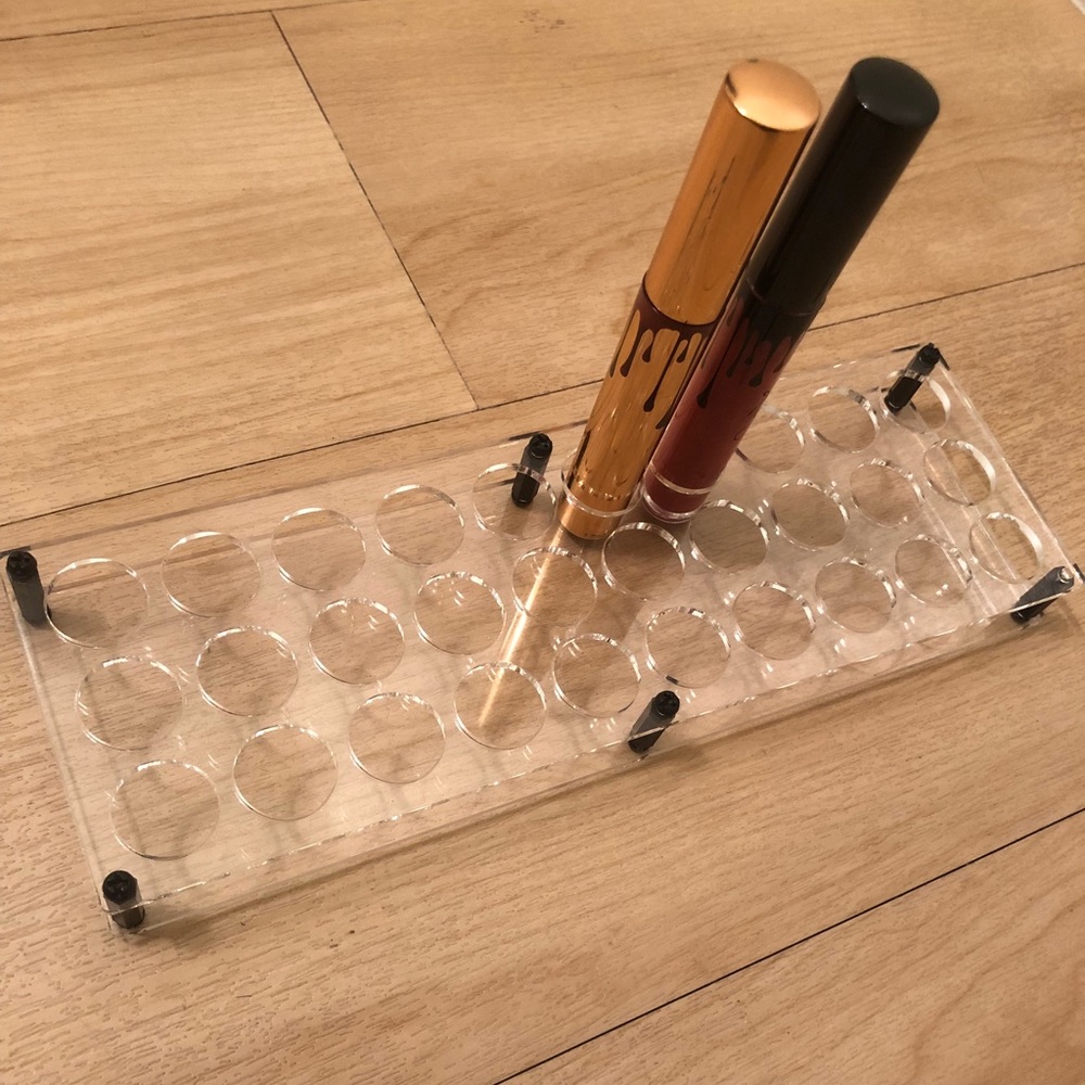 Acrylic lipstick holder